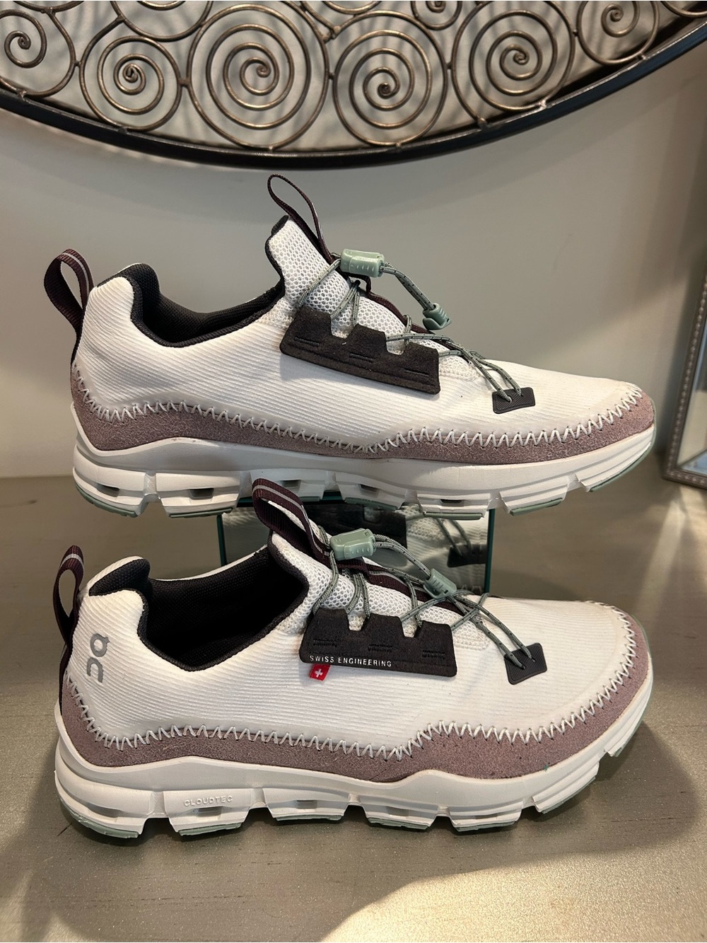 On cloud women's Performance Sneakers in White and Taupe by On Cloud size 9 - Picture 4 of 11